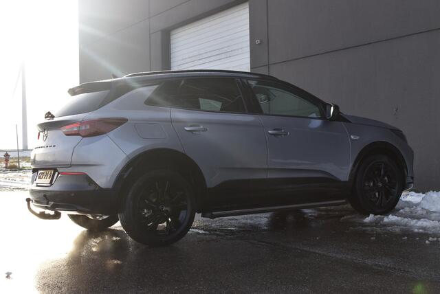 Opel Grandland 1.2 Turbo GS | 18" LMV | Trekhaak | Camera | Lage km-stand |