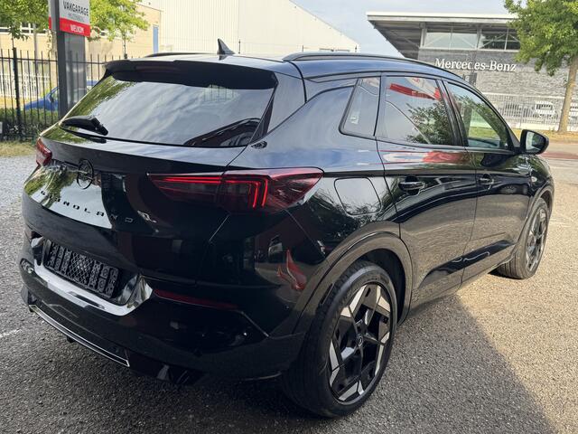 Opel Grandland 1.6 Turbo Plug-In Hybrid GSe // NAVI // ELEK. ACHTERKLEP // CAMERA // ADAPTIVE CRUISE // STOEL + STUUR VERWARMING //