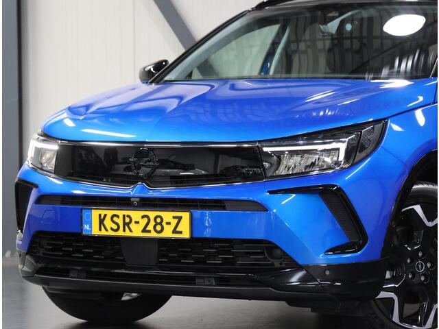 Opel Grandland 1.6 225PK Turbo Plug-In Hybrid Ultimate | 1ste eigenaar | Alcantara | Stoel/Stuur/Voorruitverwarming | FULL LED | AGR Stoelen | 360'Camera | Two-tone | Privacy Glass | AppleCarPlay/AndroidAuto | Navigatie | Cruise Control | Keyless | Isofix | Elektrische Achterklep |