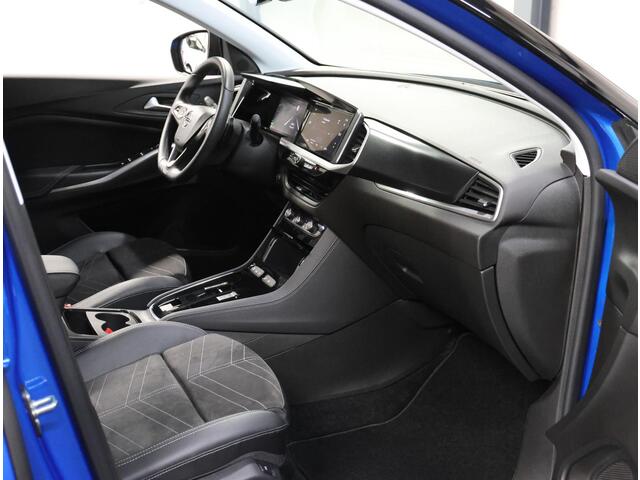 Opel Grandland 1.6 225PK Turbo Plug-In Hybrid Ultimate | 1ste eigenaar | Alcantara | Stoel/Stuur/Voorruitverwarming | FULL LED | AGR Stoelen | 360'Camera | Two-tone | Privacy Glass | AppleCarPlay/AndroidAuto | Navigatie | Cruise Control | Keyless | Isofix | Elektrische Achterklep |