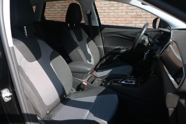 Opel Grandland 1.2 Turbo 130pk EAT8 GS Line - App Connect - Climate - Cruise - Camera - Verwarmde Voorruit - Stoelverwarming