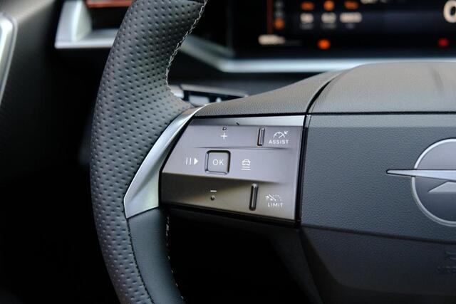 Opel Grandland 1.2 Turbo Hybrid 145pk eDCT6 GS - Panoramadak - Adaptive Cruise - Head-up display - Stoelverwarming - Elektrische achterklep - 360° Camera - Focal Audio