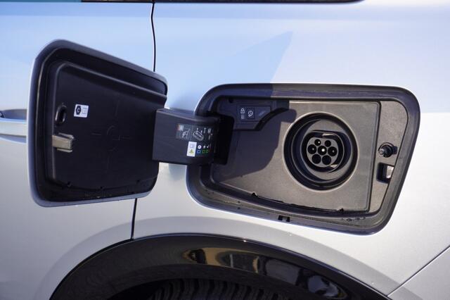 Opel Grandland 1.6 Turbo Plug-in Hybrid Business Edition / Trekhaak / AGR-stoelen / Camera