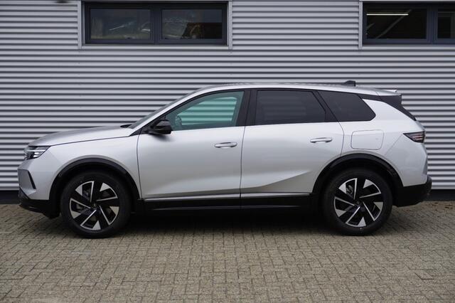 Opel Grandland 1.6 Turbo Plug-in Hybrid Business Edition / Trekhaak / AGR-stoelen / Camera