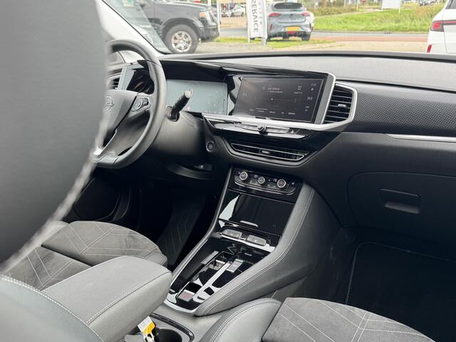 Opel Grandland 1.6 Turbo Plug-In Hybrid Level 3 Als nieuw!! en geheel rijklaar incl. garantie en beurt | Leer-Alcantara AGR stoelen | Keyless | 2x lader | Full LED | Cruise adaptief | Climate | Camera | Winterpakket met stuurverwarming | Carplay en Android auto