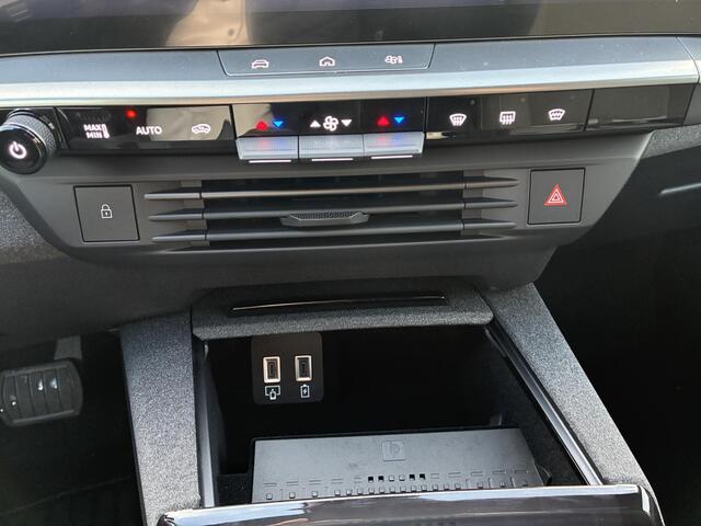 Opel Grandland Electric Business Edition 73 kWh | ECC | Navigatie | Elektrisch glazen panorama-dak | Matrix LED Verlichting | Cruise control | Camera | Winterpakket | 19" LM-Velgen