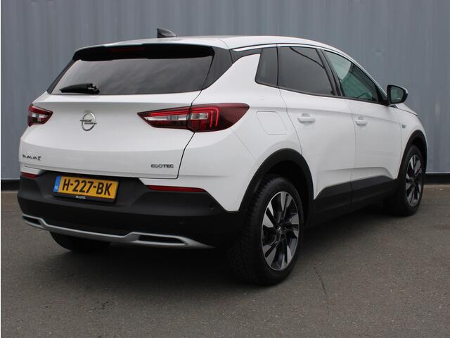 Opel Grandland X 1.2 Turbo Business Executive