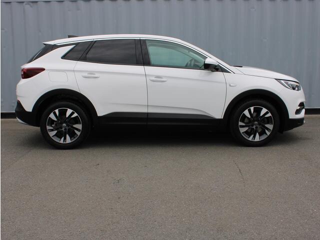 Opel Grandland X 1.2 Turbo Business Executive