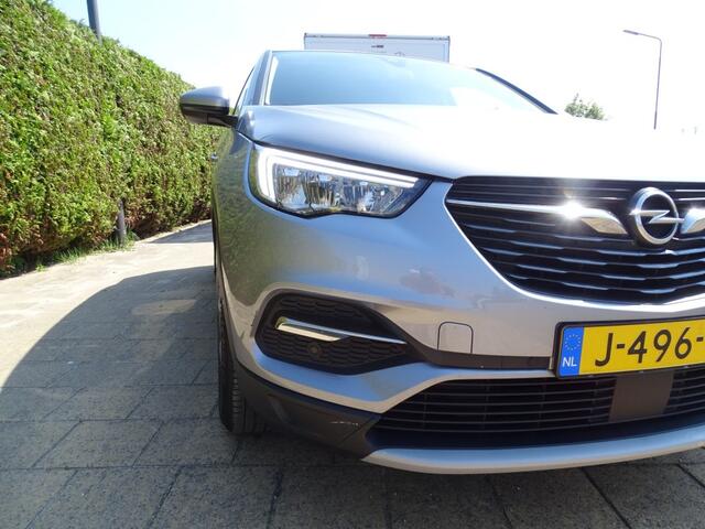 Opel Grandland X 1.2 TURBO BUS. EX 130 Pk-Navi-Media-Blth-Trkh