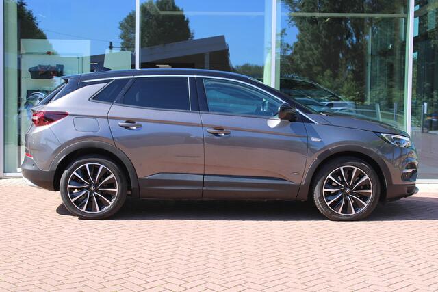 Opel Grandland X 1.6 Turbo Hybrid4 Ultimate