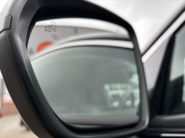 Opel Grandland X 1.2 Turbo Business Executive Automaat NL-Auto / Apple/Android Carplay / All-season banden / Keyless / Comfort stoelen / Camera / Led koplamen / Parkeersensoren v+a