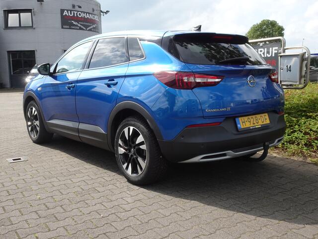Opel Grandland X 1.2 Turbo Business Executive