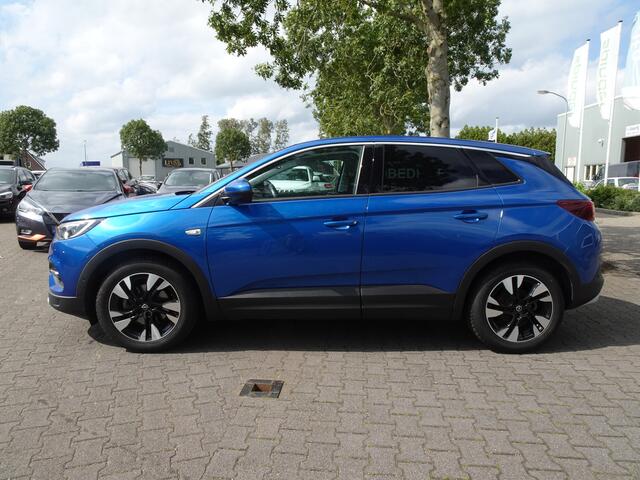 Opel Grandland X 1.2 Turbo Business Executive