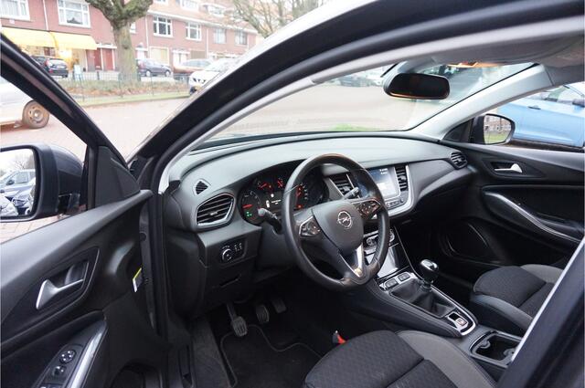 Opel Grandland X 1.2 Turbo Business + 131 pk APPLE CARPLAY