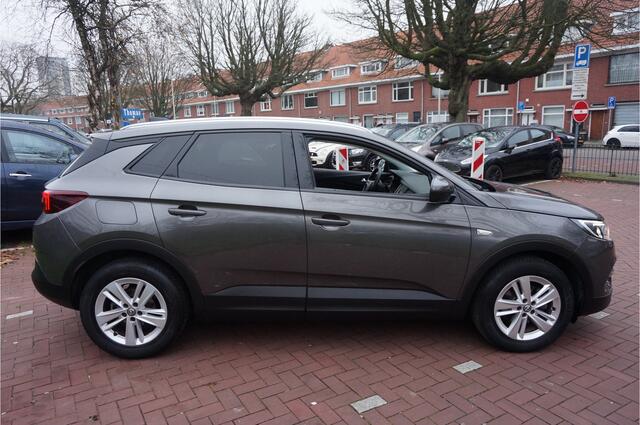 Opel Grandland X 1.2 Turbo Business + 131 pk APPLE CARPLAY