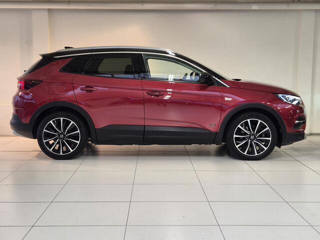 Opel Grandland X 1.6 Turbo Hybrid Ultimate Automaat | Navigatie | Stoelverwarming | Kofferklep elektrisch | Keyless Entry | Apple carplay/Android Auto |