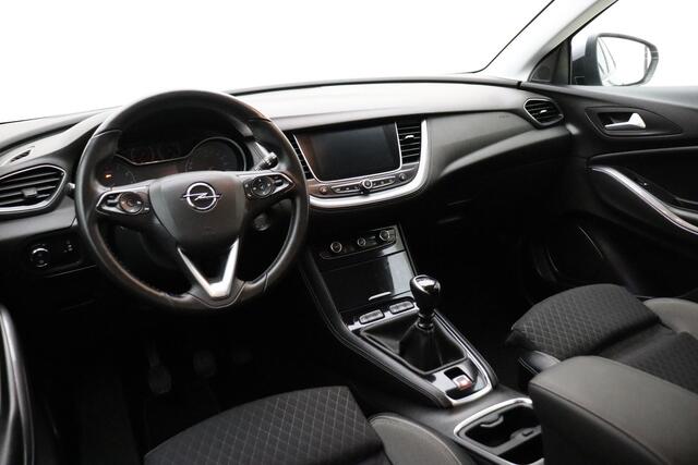 Opel Grandland X 1.2 Turbo Innovation | Trekhaak | Navigatie | Climate & Cruise Control | Elektrische Achterklep | AGR-Stoelen |