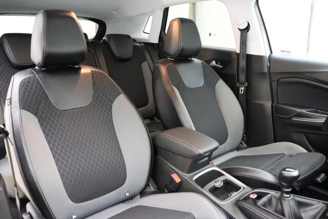 Opel Grandland X 1.2 Turbo Innovation | Trekhaak | Navigatie | Climate & Cruise Control | Elektrische Achterklep | AGR-Stoelen |