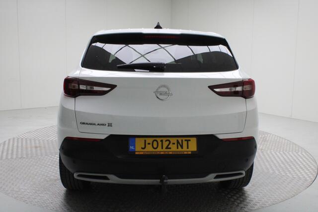Opel Grandland X 1.2 Turbo Business Executive | automaat | trekhaak | climate control | navigatie fullmap | pdc v/a | carplay | bluetooth | cruise control