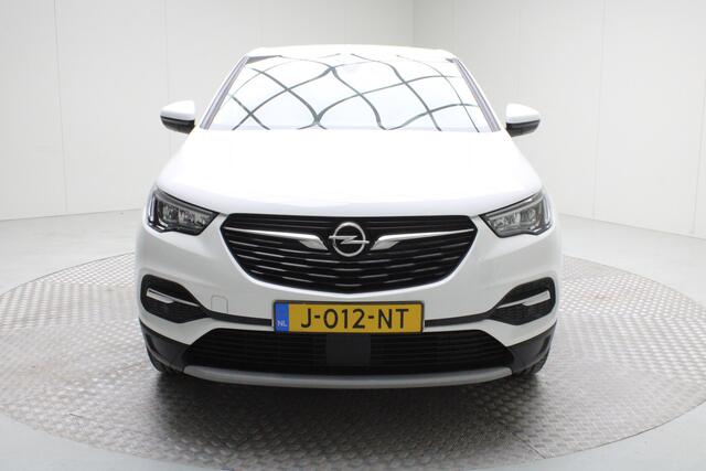 Opel Grandland X 1.2 Turbo Business Executive | automaat | trekhaak | climate control | navigatie fullmap | pdc v/a | carplay | bluetooth | cruise control