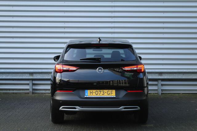 Opel Grandland X 1.2 Turbo 131pk Business Executive NL-Auto NAP Clima Cruise Navi Carplay Keyless 17"LMV