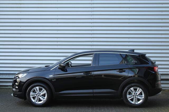 Opel Grandland X 1.2 Turbo 131pk Business Executive NL-Auto NAP Clima Cruise Navi Carplay Keyless 17"LMV