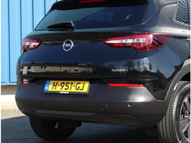Opel Grandland X 130pk Turbo 120 Jaar Edition | 1ste eigenaar | Climate | Parkeersensoren | Navigatie | Privacy Glass | AUTOMAAT