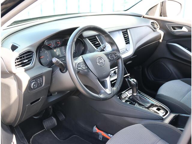 Opel Grandland X 130pk Turbo 120 Jaar Edition | 1ste eigenaar | Climate | Parkeersensoren | Navigatie | Privacy Glass | AUTOMAAT