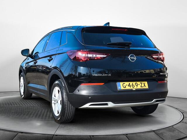 Opel Grandland X 1.2 Turbo Business Executive (131 PK) 1e-Eig. Keurig-Onderh, BOVAG-Garantie, NL-Auto, Half-Leer, Navigatie/Apple-Carplay/Android-Auto, Cruisecontrol, Keyless-Entry/Start, Parkeersensoren-V+A, Elek.-Achterklep, DAB, Licht-Zicht-Pakket, Lm-Velgen-17Inch, Pr