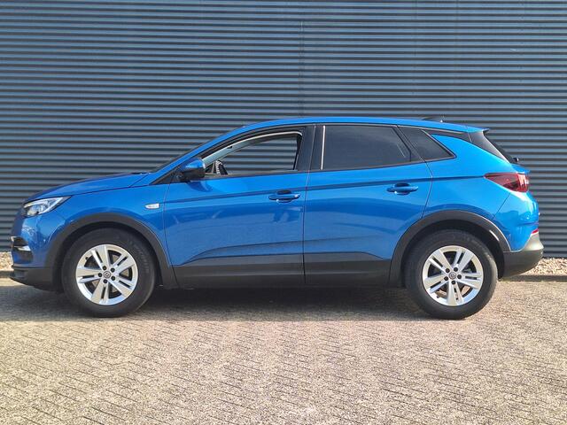 Opel Grandland X 1.2 Turbo Online Edition | Navigatie | Dealeronderhouden | Parkeersensoren voor + achter | Lekker Lage Kilometerstand !!