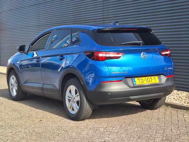 Opel Grandland X 1.2 Turbo Online Edition | Navigatie | Dealeronderhouden | Parkeersensoren voor + achter | Lekker Lage Kilometerstand !!