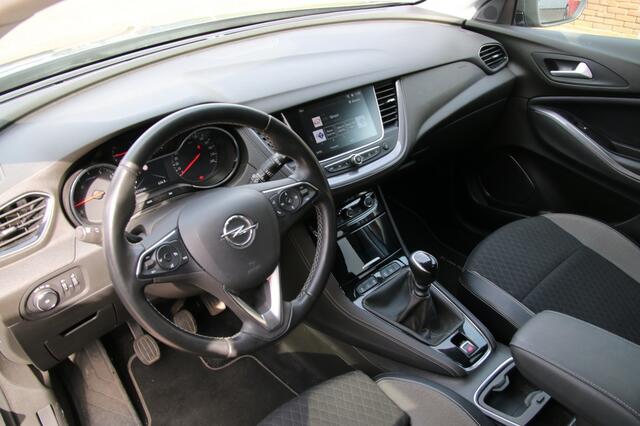 Opel Grandland X 1.2 Turbo Bus. Ex.