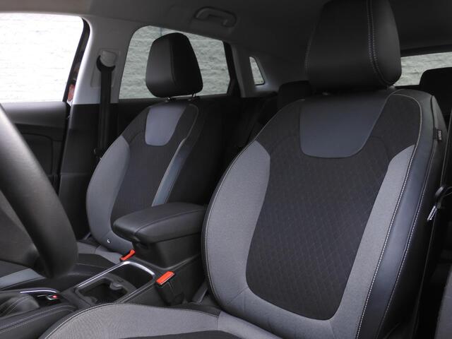 Opel Grandland X 1.2T BUSINESS EXECUTIVE/ TREKHAAK/ CAMERA