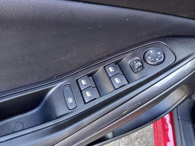 Opel Grandland X 1.6 Turbo Hybrid Elegance 225 Pk Climate Control, Stoelverwarming, Lichtmetalen velgen, Trekhaak afn baar PRIJS RIJKLAAR