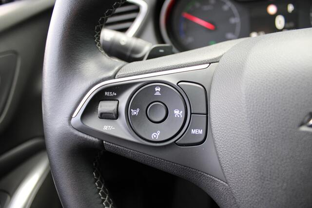 Opel Grandland X 1.6 Turbo Hybrid Ultimate | Trekhaak | Navigatie | BLIS | Camera | Elektrische achterklep