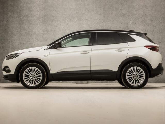 Opel Grandland X 1.2 Turbo Innovation Sport (APPLE CARPLAY, GROOT NAVI, CAMERA, GETINT GLAS, LEDER, SPORTSTOELEN, PARKEERSENSOREN, KEYLESS, LED KOPLAMPEN, NIEUWSTAAT)