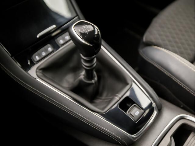 Opel Grandland X 1.2 Turbo Innovation Sport (APPLE CARPLAY, GROOT NAVI, CAMERA, GETINT GLAS, LEDER, SPORTSTOELEN, PARKEERSENSOREN, KEYLESS, LED KOPLAMPEN, NIEUWSTAAT)