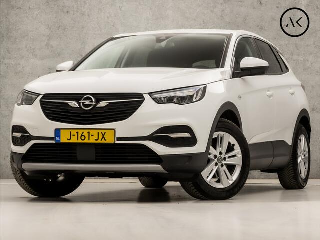 Opel Grandland X 1.2 Turbo Innovation Sport Automaat (APPLE CARPLAY, GROOT NAVI, CAMERA, LEDER, LED KOPLAMPEN, SPORTSTOELEN, TREKHAAK, DAB+, NIEUWSTAAT)
