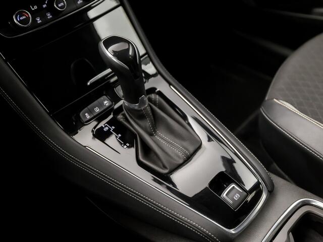 Opel Grandland X 1.2 Turbo Innovation Sport Automaat (APPLE CARPLAY, GROOT NAVI, CAMERA, LEDER, LED KOPLAMPEN, SPORTSTOELEN, TREKHAAK, DAB+, NIEUWSTAAT)