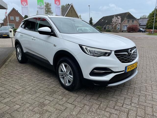 Opel Grandland X 1.2 Turbo Business Executive | Navi | Camera | Trekhaak | El Klep | PRIJS RIJKLAAR