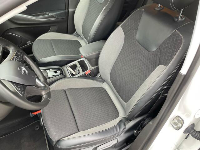 Opel Grandland X 1.2 Turbo Business Executive | Navi | Camera | Trekhaak | El Klep | PRIJS RIJKLAAR