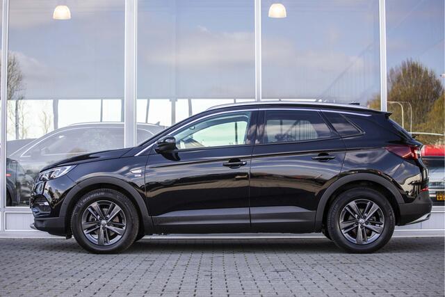 Opel Grandland X 1.2 Turbo Innovation | Stoel & stuur v. | CAM | 18'' |