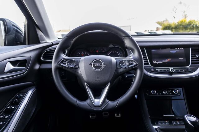 Opel Grandland X 1.2 Turbo Innovation | Stoel & stuur v. | CAM | 18'' |