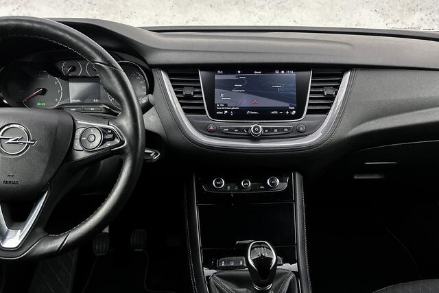 Opel Grandland X 1.2 Turbo 120 Jaar Edition | Cruise control | Climate control | Half leder | Apple carplay | Trekhaak