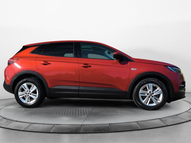 Opel Grandland X 1.2 Turbo Edition 1e-Eig. & Dealer-Onderh. BOVAG-Garantie. NL-Auto, Panoramadak, Trekhaak, Navigatie/Apple-Carplay/Android-Auto, Parkeersensoren-V+A, Verwarmde/Stoelen/Stuur, DAB, Privacy-Glas