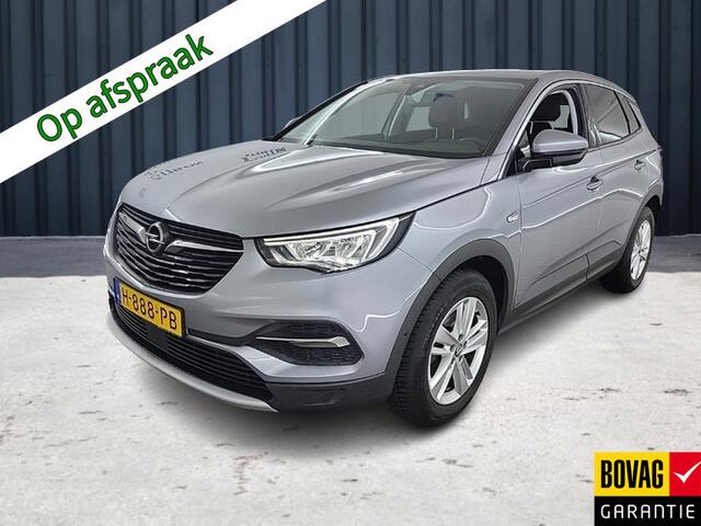 Opel Grandland X 1.2 Turbo Business Executive (131 PK) 1e-Eig, & Dealer-Onderh. BOVAG-Garantie. NL-Auto. Trekhaak, Half-Leer, Navigatie/Apple-Carplay/Android-Auto, Cruisecontrol, Keyless-Entry/Start, Parkeersensoren-V+A, Elek.-Achterklep, Stoelverwarming, Stuurverwarming,