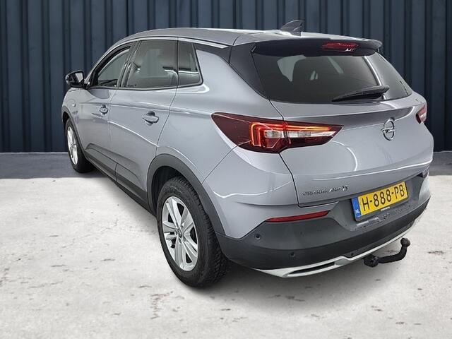 Opel Grandland X 1.2 Turbo Business Executive (131 PK) 1e-Eig, & Dealer-Onderh. BOVAG-Garantie. NL-Auto. Trekhaak, Half-Leer, Navigatie/Apple-Carplay/Android-Auto, Cruisecontrol, Keyless-Entry/Start, Parkeersensoren-V+A, Elek.-Achterklep, Stoelverwarming, Stuurverwarming,
