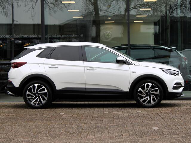 Opel Grandland X 1.6 Turbo Ultimate Automaat | Navi / Leder / Camera
