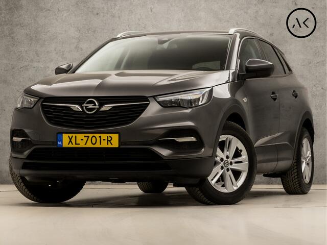 Opel Grandland X 1.2 Turbo Sport (APPLE CARPLAY, GROOT NAVI, CAMERA, LEDER, GETINT GLAS, SPORTSTOELEN, PARKEERSENSOREN, CRUISE, NIEUWE APK, NIEUWSTAAT)