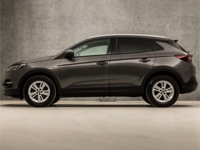 Opel Grandland X 1.2 Turbo Sport (APPLE CARPLAY, GROOT NAVI, CAMERA, LEDER, GETINT GLAS, SPORTSTOELEN, PARKEERSENSOREN, CRUISE, NIEUWE APK, NIEUWSTAAT)